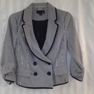 Black & White Striped Jacket xxi